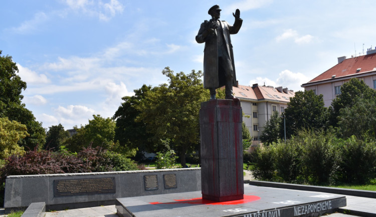 Památník odstranili před šesti lety.