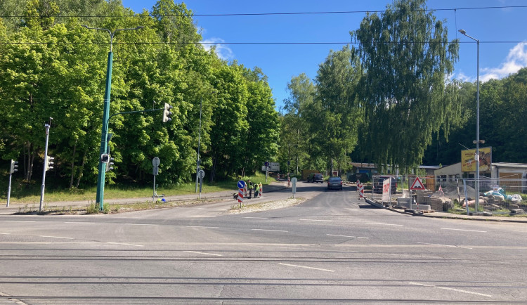 Kunratická ulice bude pro dopravu přes víkend úplně uzavřena