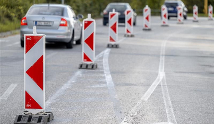 Jihlavu dál svírají uzavírky. Nově jsou v Evžena Rošického, Fibichově a u zoo