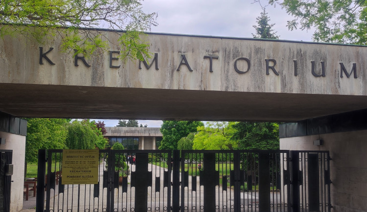 Pietní místo i architektonická památka, budějovické krematorium slouží už sto let
