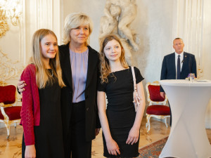 Prezidentský pár přijal na Hradě děti z dětských domovů, které hrály ve filmu Amerikánka