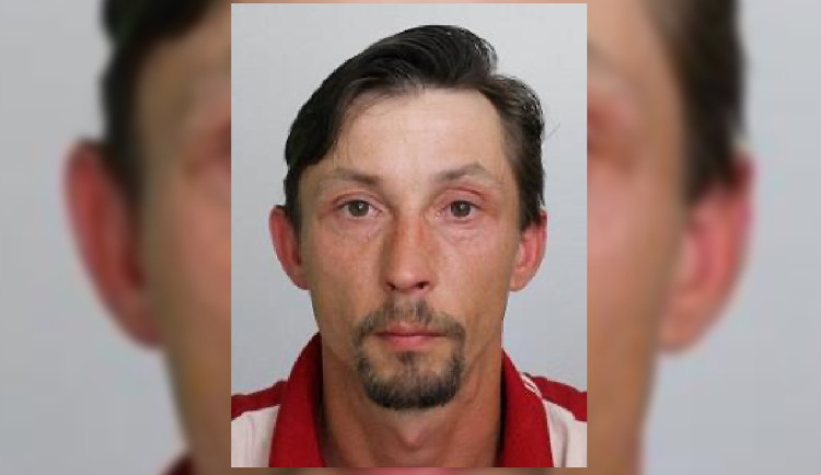 Muž si sbalil léky, rozloučil se a zmizel. Zřejmě chce spáchat sebevraždu