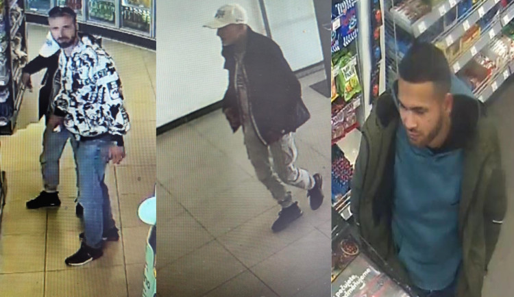 Odcizený vysoušeč na ruce a okradený návštěvník baru. Policie pátrá po těchto mužích