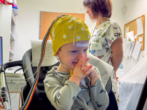 Díky veřejné sbírce podstoupil dvouletý chlapec s vzácnou nemocí genovou terapii ve Francii