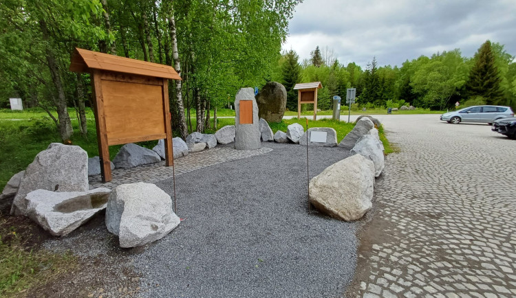 Prezident Petr Pavel přijede na motorce na Šumavu. Zúčastní se odhalení nového pomníku