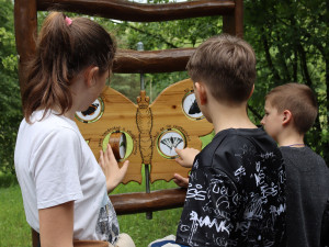 Praha 12 otevřela naučnou stezku, přiblíží význam přírody ve městě