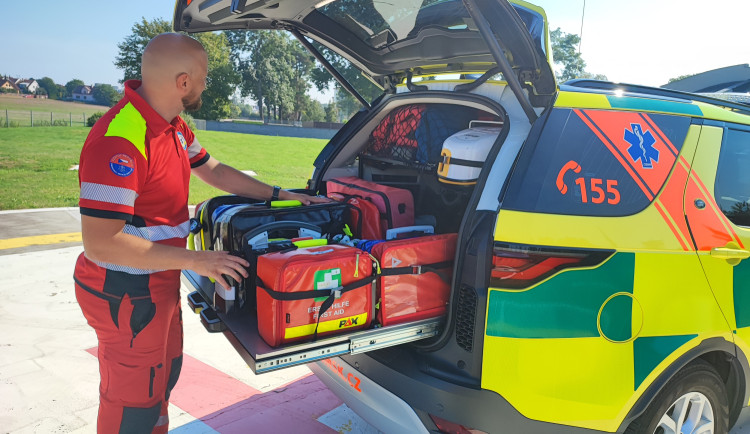 Sražený chodec ve Frýdku-Místku přebíhal rušnou silnici, policie hledá svědky