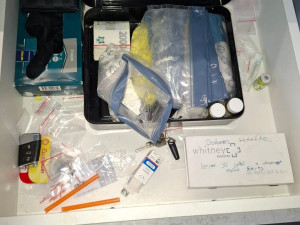 VIDEO: Manažeři si přivydělávali prodejem drog, nabízeli kokain i anabolika