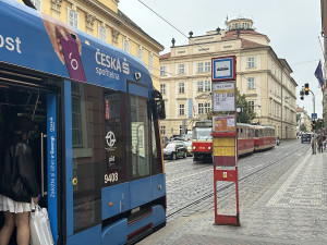 ANKETA: Zastávka Hellichova mění jméno, v obou směrech bude mít jiný název