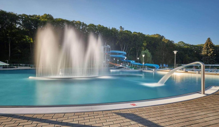 Plavci vezmou útokem koupaliště v Náchodě, Trutnově i Lodíně