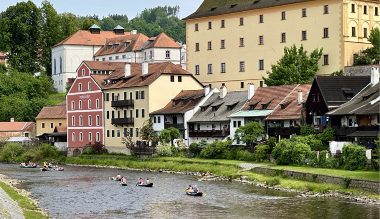 Léto se blíží a vodácké kempy se připravují. Co se zlepšilo a kde se zdražovalo?