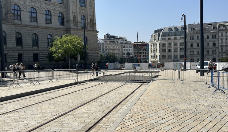 Začíná stavba tramvajové trati vedle Národního muzea, primátor nadšený není