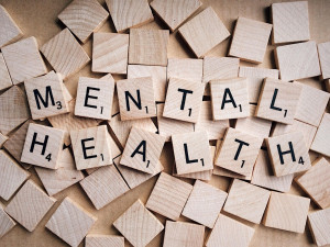 Psychoterapeutem bez vzdělání? Nová pravidla mají omezit působení samozvaných odborníků