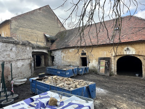 Squatteři si stěžovali na vystěhování z usedlosti Cibulka ve Štrasburku, neuspěli