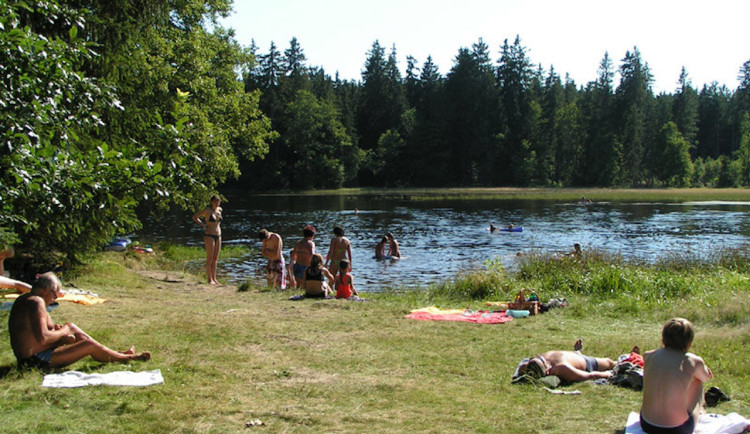 Zlomeniny, úpal a dehydratace. Léto může být stejně nebezpečné jako zábavné