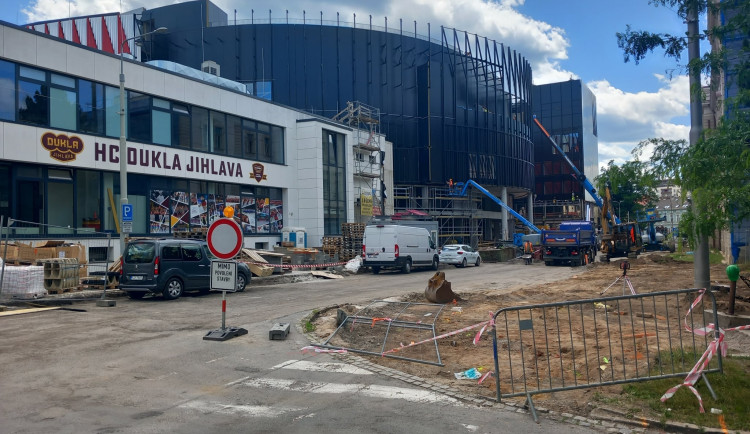 POLITICKÁ KORIDA: Otevření arény se blíží. Jak by mělo vypadat podle zastupitelů?