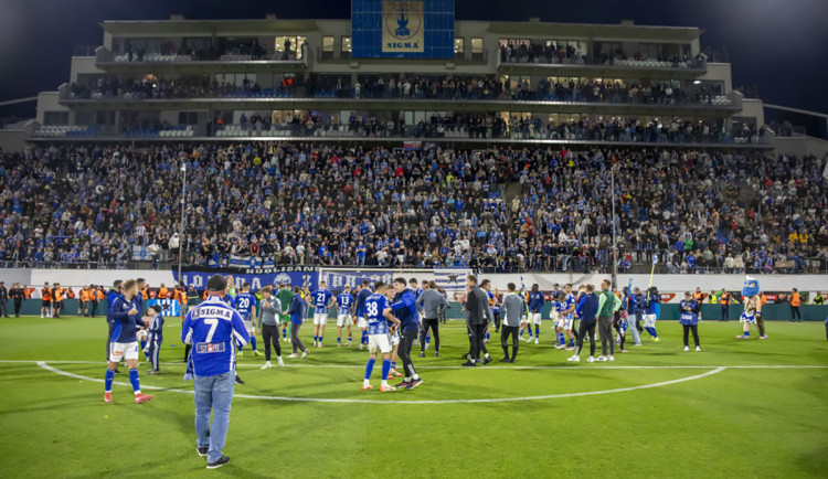 Cena a výkon ve fotbalové lize? Olomouc se dotahovala na pražská S i Plzeň