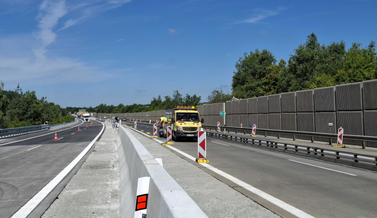 Po třech měsících končí omezení kvůli opravě dálnice D5 v úseku mezi kilometry 122 - 129