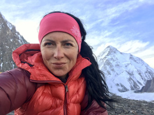 Známá horolezkyně Klára Kolouchová zemřela v Pákistánu, zřítila se z hory Nanga Parbat