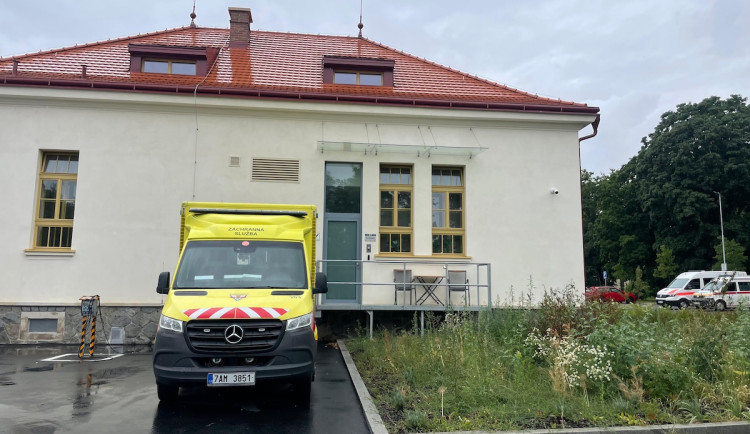 Základna je v areálu Psychiatrické nemocnice Bohnice v Praze 8.