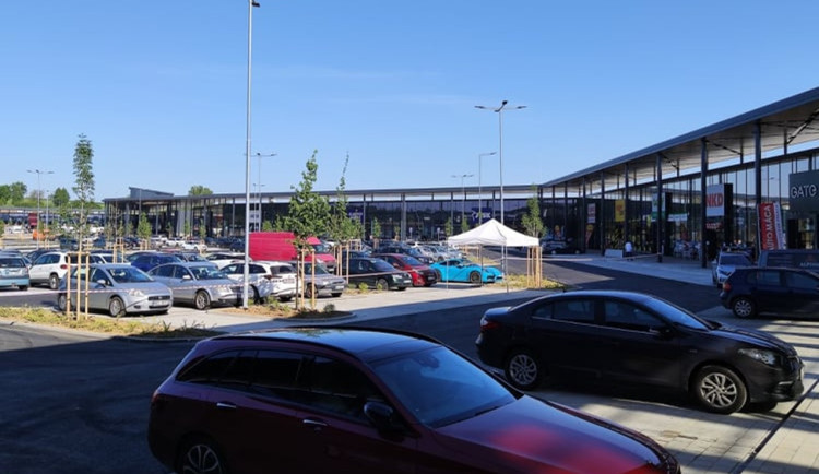 Do Aventinu na nákupy jezdíme, shodli se v anketě čtenáři Drbny