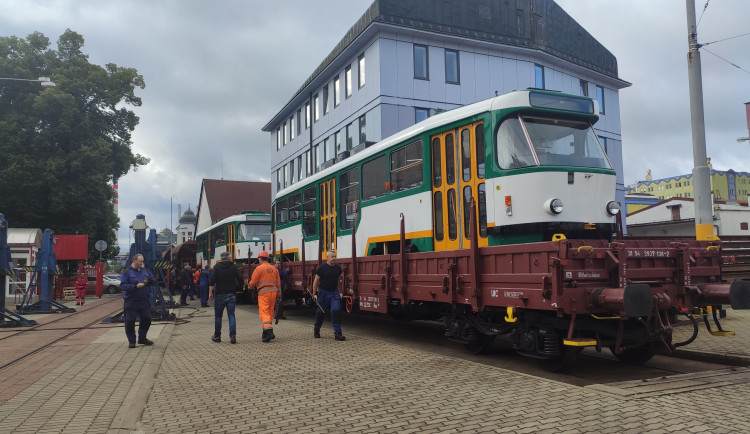 Liberecký dopravní podnik za opravu pěti tramvají zaplatí 32 milionů bez daně