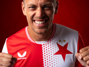 Slavia představila nové dresy, autorem je výtvarník Pasta Oner