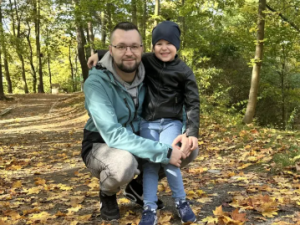 Z ničeho nic mu selhalo srdce. Michal (30) bojuje o život, rodina prosí o pomoc