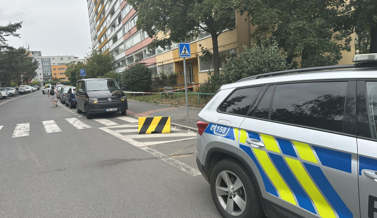 Muž byl zavražděn v bytě v Praze 4.