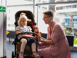 Madlence, které chtěly darovat kostní dřeň tisíce lidí, zabírá léčba. Transplantaci nepotřebuje