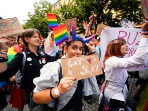 FOTOGALERIE: Prahou prošel průvod Prague Pride. Účastnil se Lipavský, Hřib i velvyslanci
