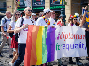 FOTOGALERIE: Prahou prošel průvod Prague Pride. Účastnil se Lipavský, Hřib i velvyslanci