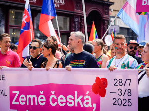 FOTOGALERIE: Prahou prošel průvod Prague Pride. Účastnil se Lipavský, Hřib i velvyslanci