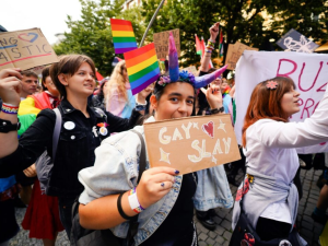 Přijeli jsme podpořit práva pro všechny. Pride průvod přilákal 45 tisíc lidí