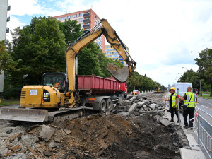 Začala stavba tramvajové trati do Malešic, potrvá do roku 2027