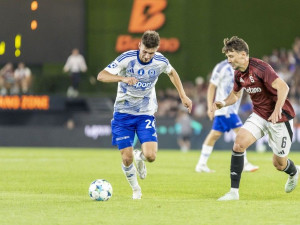 Fotbalisté Sparty využili dlouhou přesilovku a porazili Olomouc 1:0