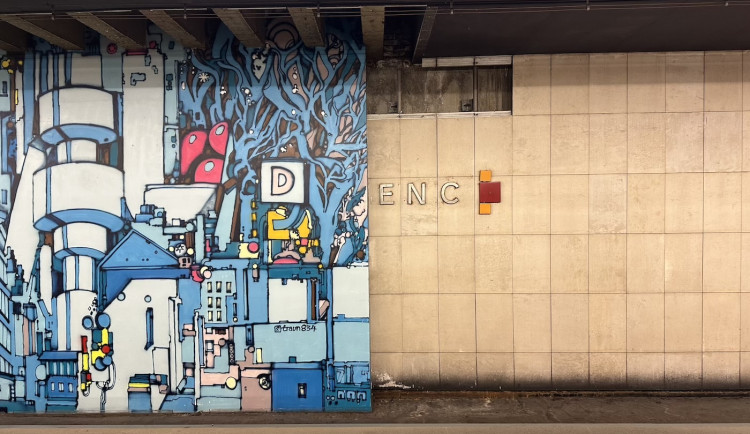 Mezi Florencí a Vysočanskou nepojede o víkendu metro, dráhy proto posílí vlaky