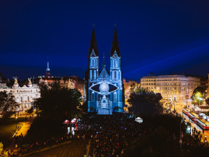 Videomapping na Staroměstské radnici. Podzimní Signal Festival rozsvítí město