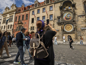 Novou Brownovu knihu začnou prodávat na Staroměstské radnici, autogramiáda ale nebude