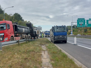Stavaři zahájili opravu úseku D10 u Prahy a části Pražského okruhu