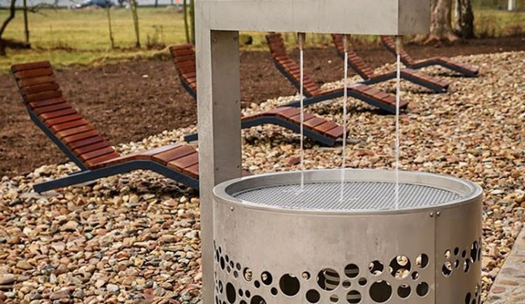 V lázních Běloves přestala téct oblíbená minerálka, lidé bez ní musí pár dní vydržet