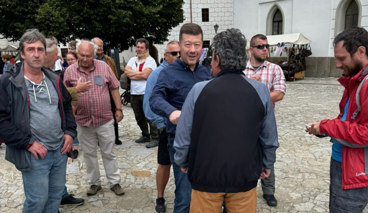 Tomio Okamura zneužil městskou akci, říká radnice. Jel jsem kolem, hájil se politik