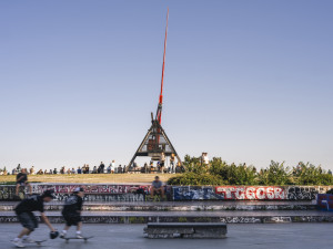 Letenský metronom má po generálce, poprvé po dvou letech ho rozhýbali