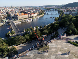 Letenský metronom má po generálce, poprvé po dvou letech ho rozhýbali