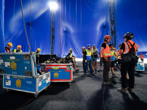 FOTO: Do Česka poprvé přijel slavný Cirque du Soleil, na Letné už stojí obří šapitó