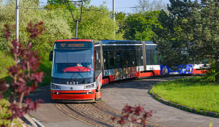 Dopravní podnik zrušil tendr na doplnění klimatizace do tramvají 15T