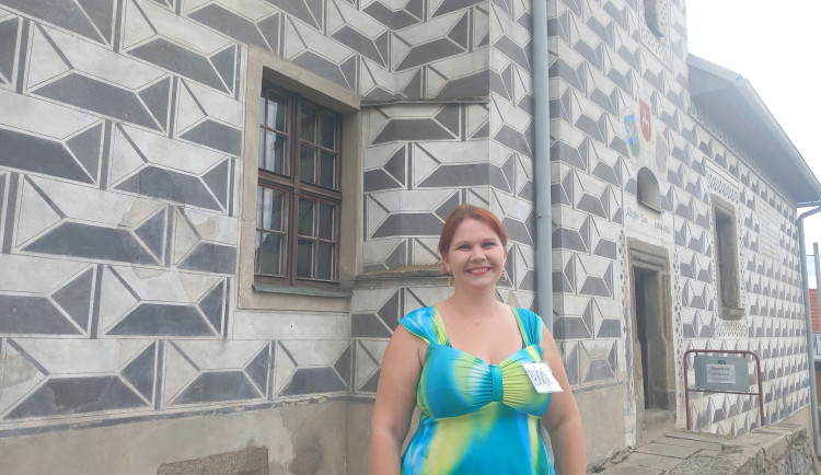 Katakomby pod městysem a středověký záchod. V kamenické tvrzi se lidé dozví perličky