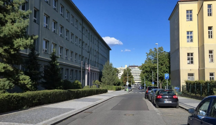 Praha 6 chtěla značení do tří školních ulic.