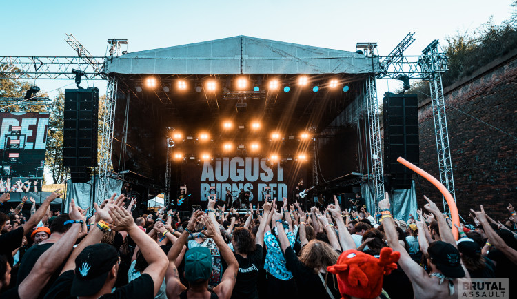 Kultura pod křídly kraje: finanční jistotu dostal metal, jazz i bitva u Chlumce