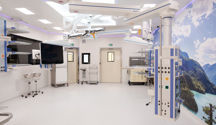Nemocnice otevřela zrekonstruovaný pavilon C. Nabízí nové operační sály a resuscitační stanice
